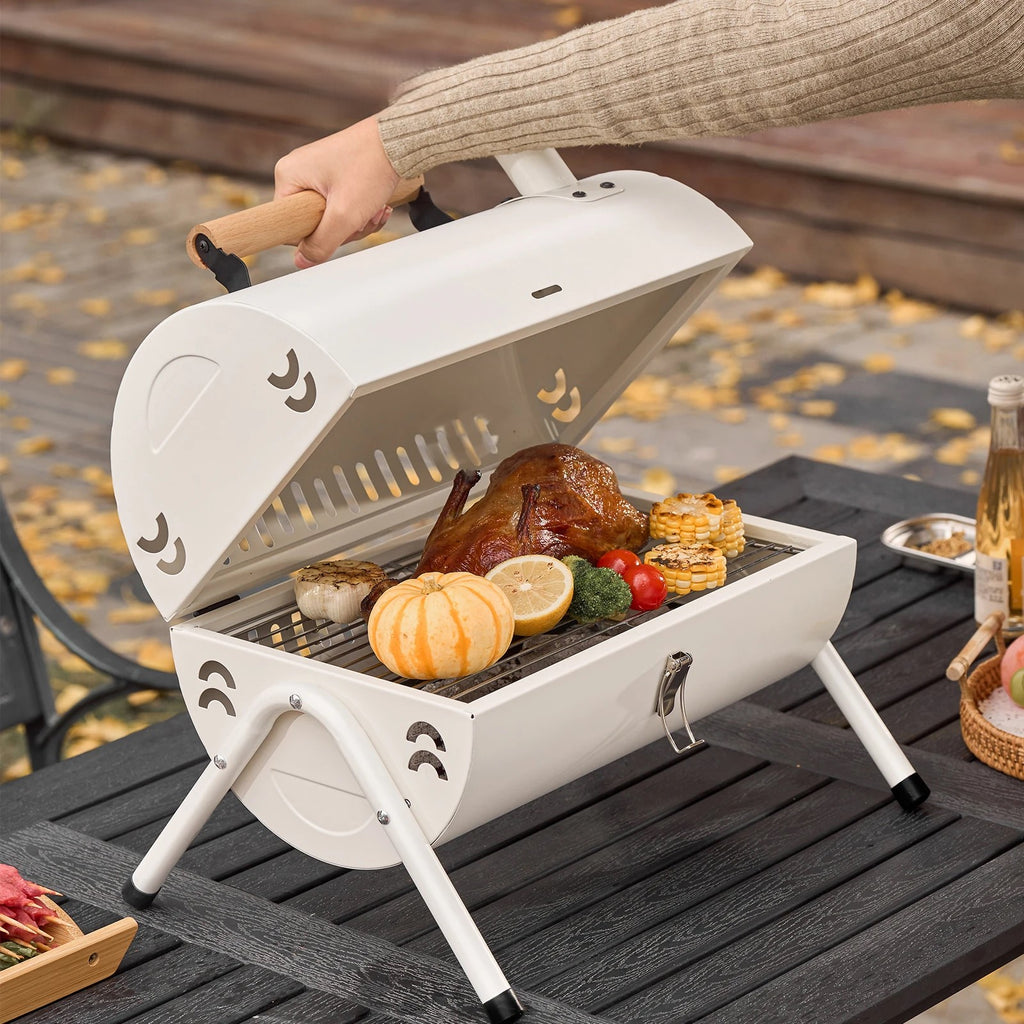 SK087 cylinder barbeque with an outdoor background setting